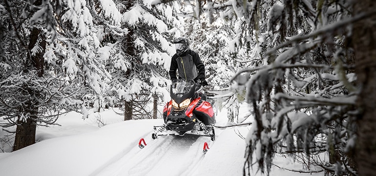 aventure moto neige canada en hors piste